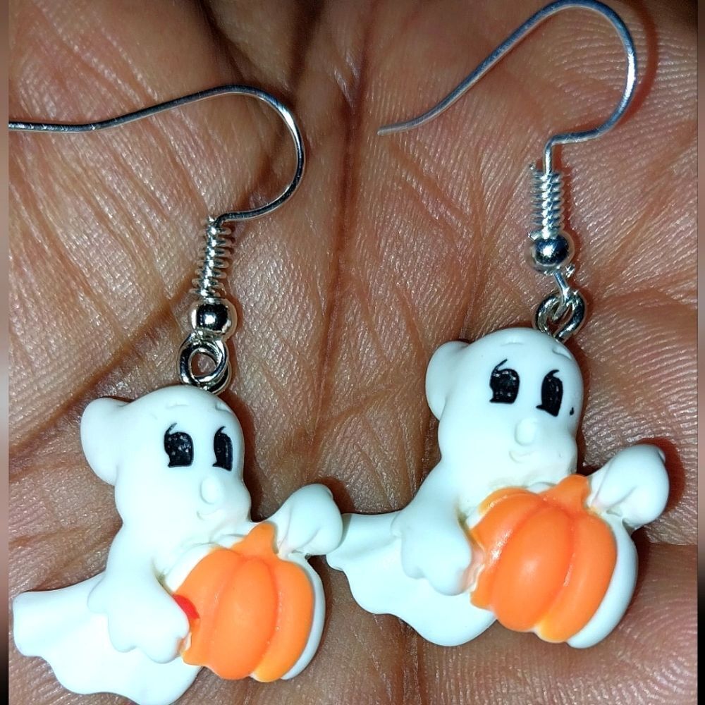 Ghost Super cute Festive Holiday Earrings